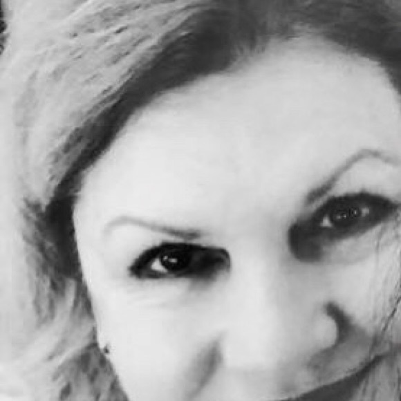 Meet your Posher, Betty - Picture 1 of 2